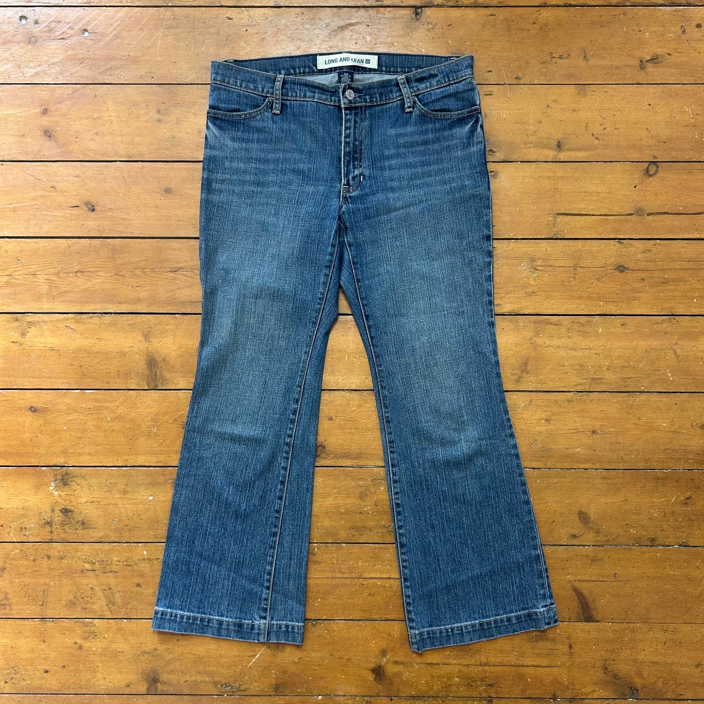 vintage 00s mid rise straight leg jeans