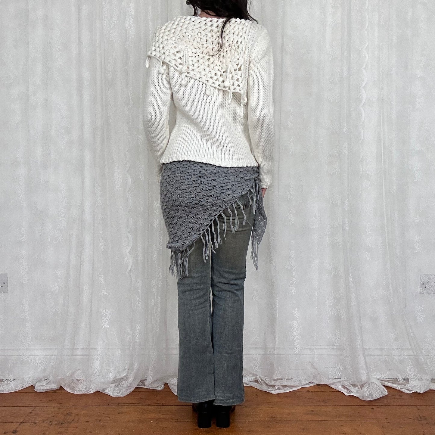 vintage 00s grey crochet tie up shawl