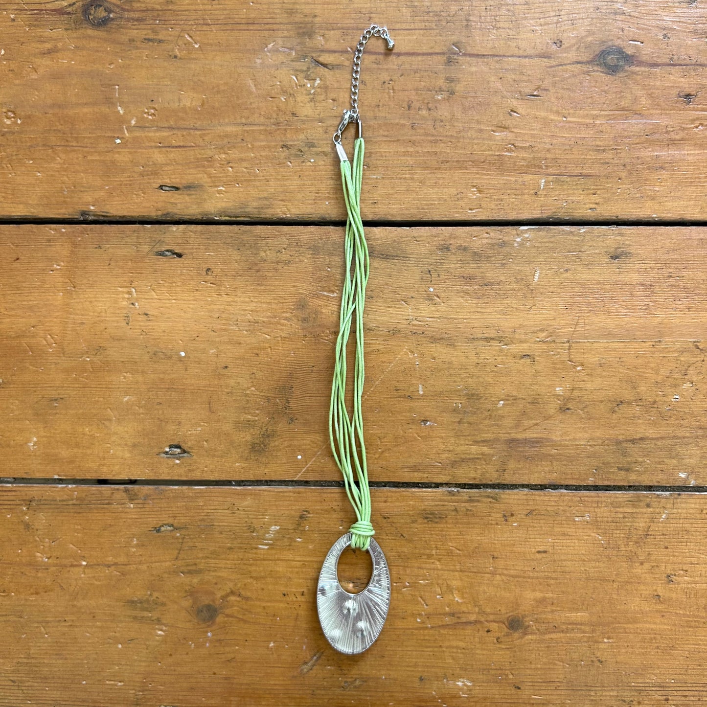 vintage 00s green pendant necklace