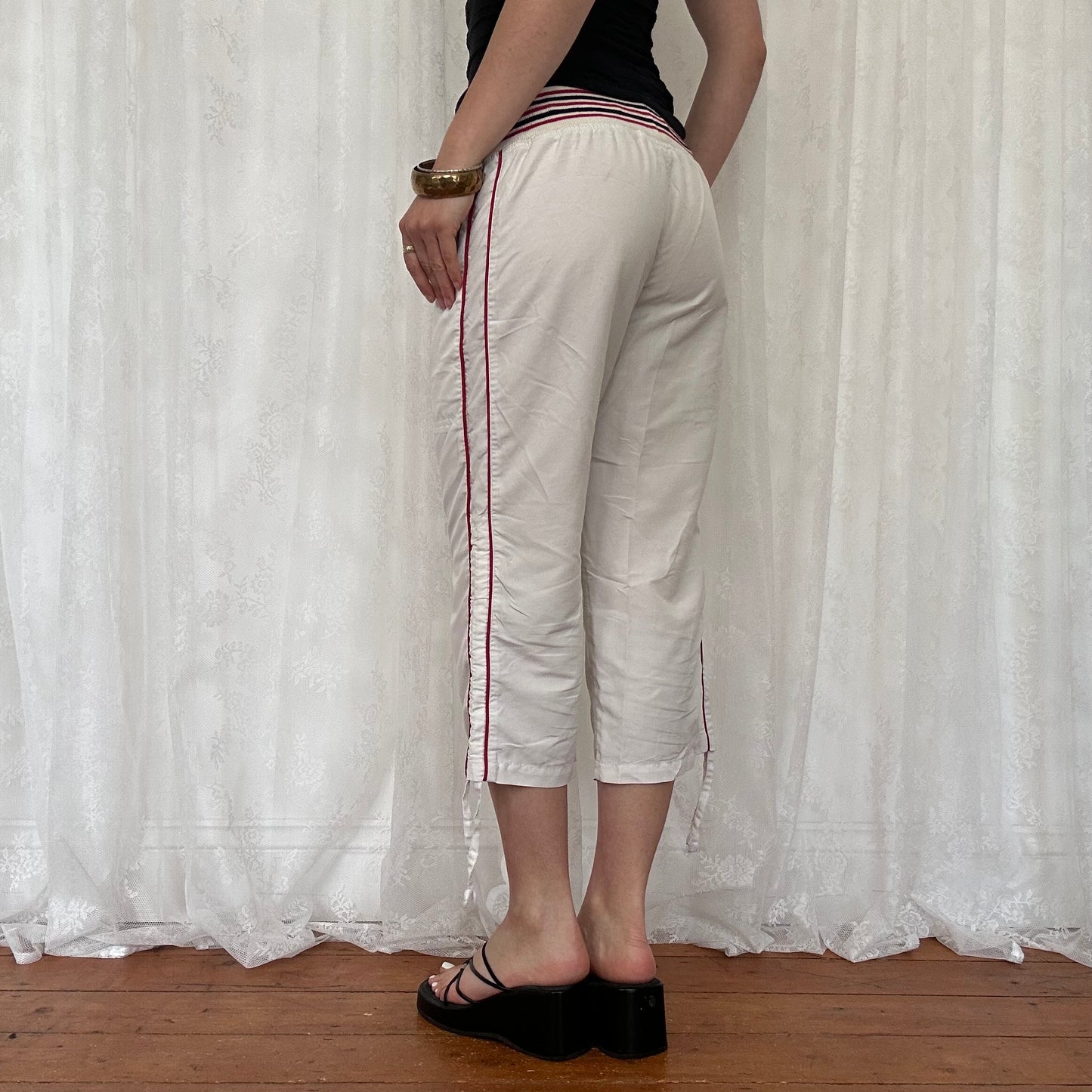 vintage 00s white sporty carpi pants