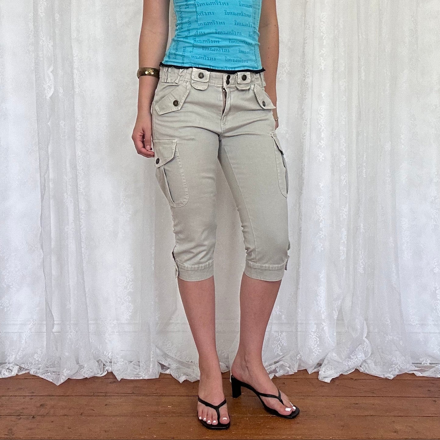 vintage 00s grey cargo fitted capri trousers