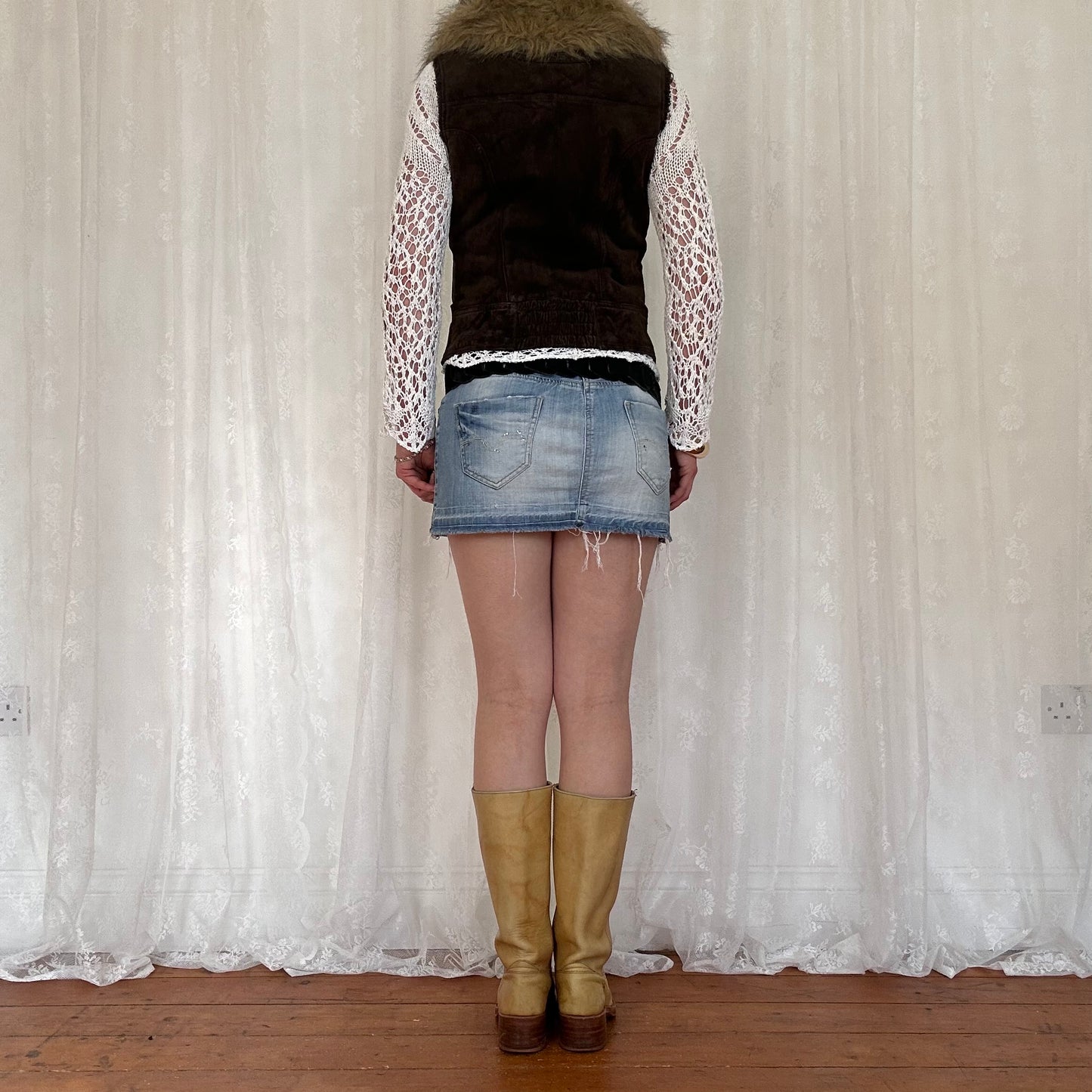 vintage 00s brown leather faux fur collar gilet