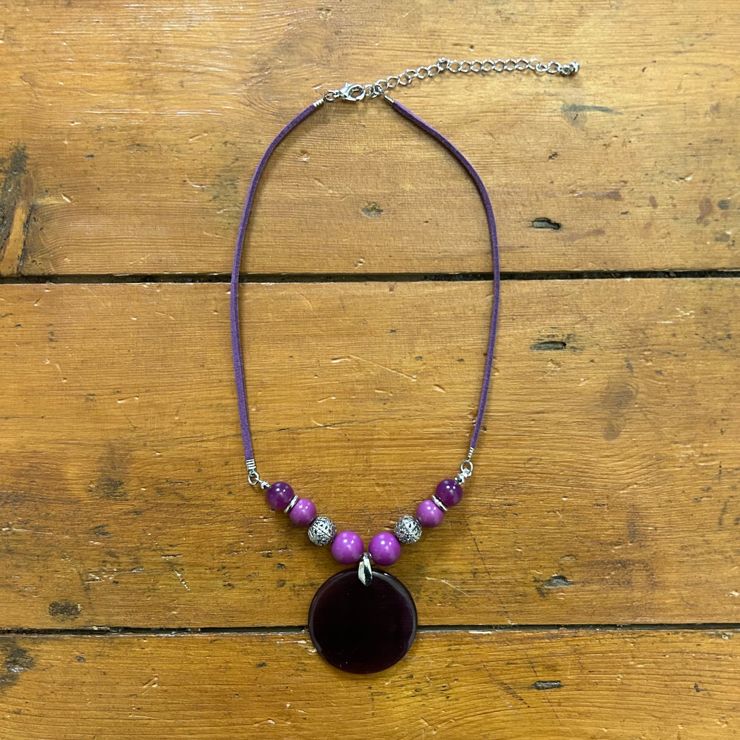 vintage 00s purple beaded necklace