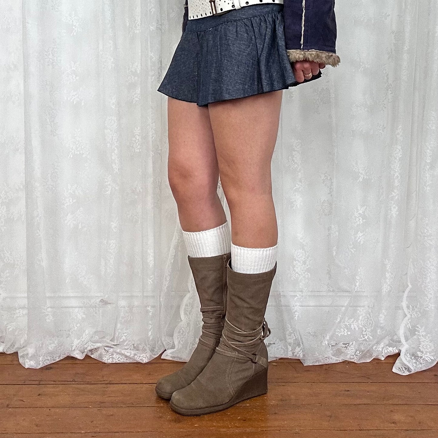 vintage 00s brown wedge tie up boots