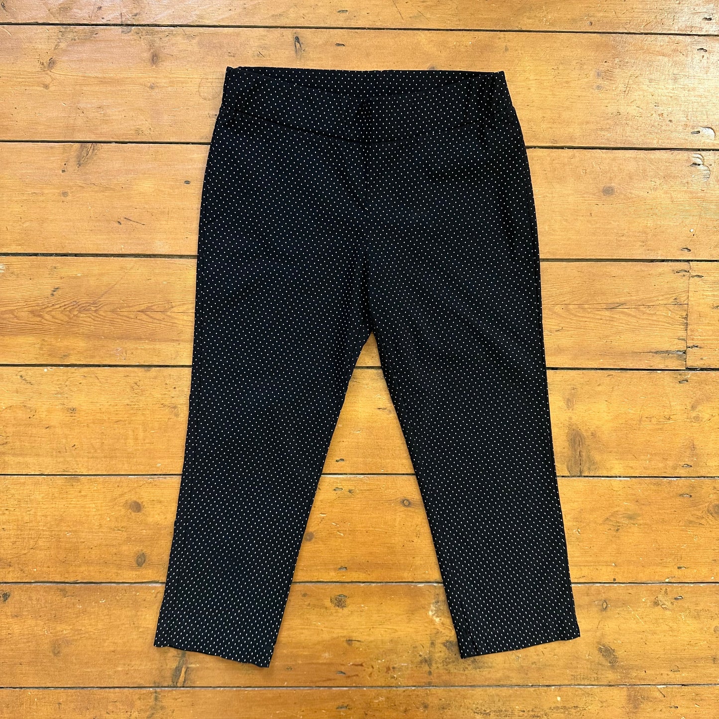 vintage 00s black polka dot capri pants