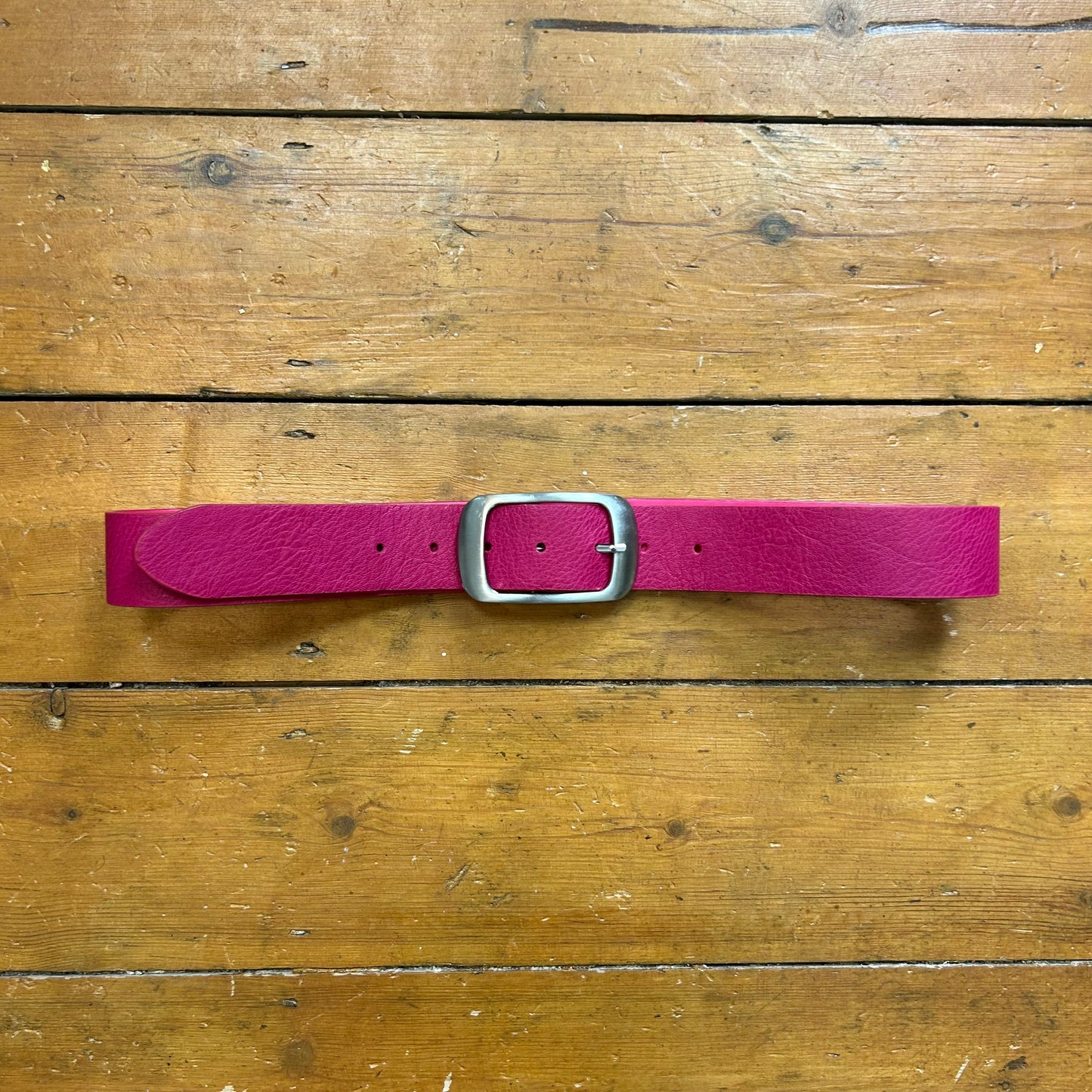 vintage 00s hot pink belt