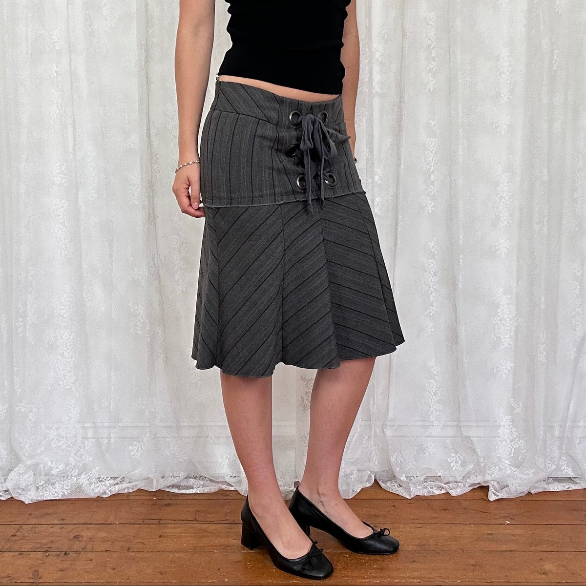 vintage 00s grey pinstripe fitted midi skirt