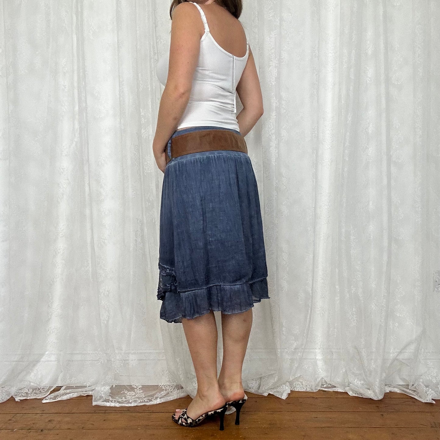 vintage 00s rose bud hook and eye cami top