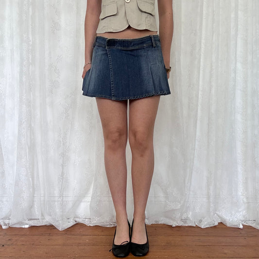 vintage 00s dark wash denim pleated mini skirt