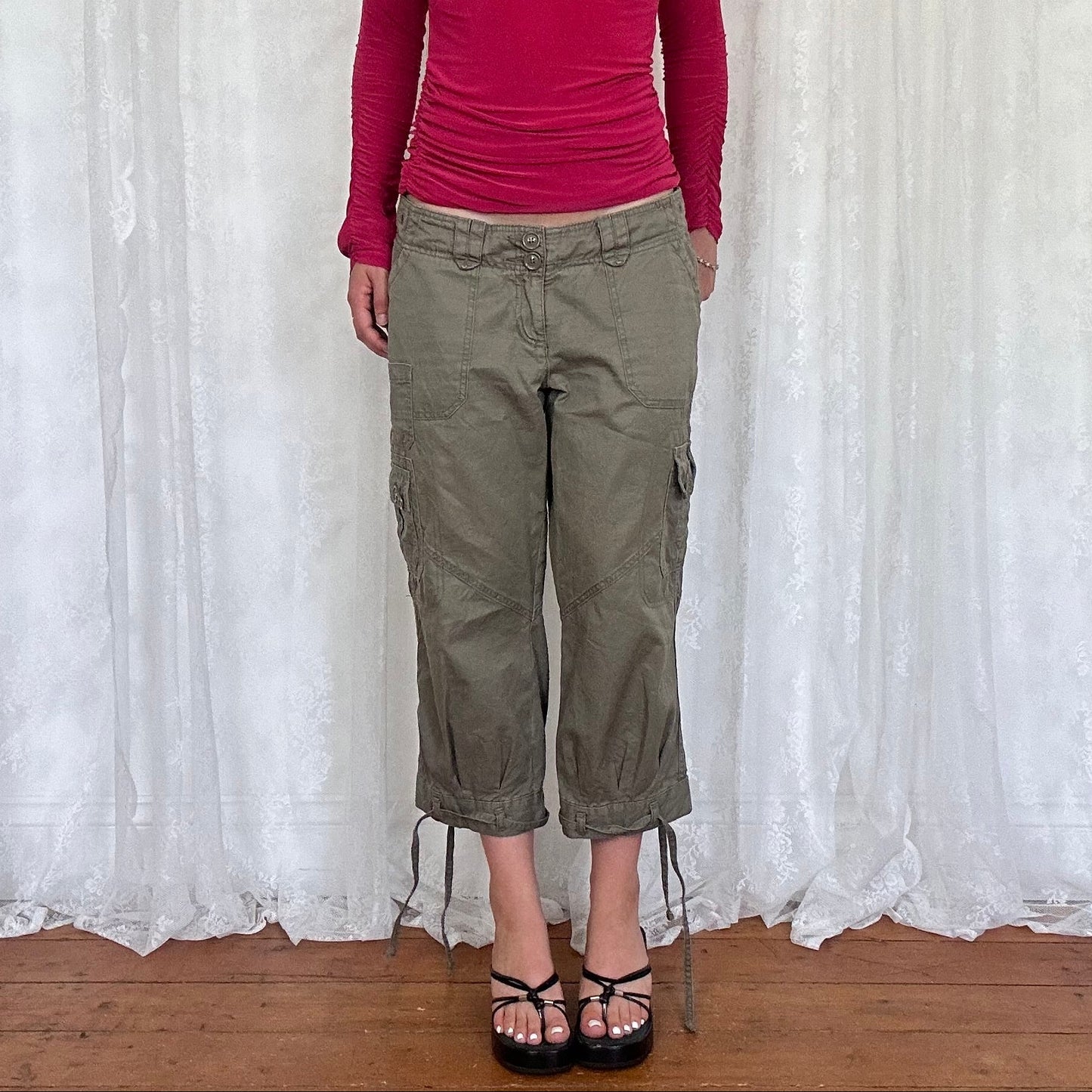 vintage 00s khaki cargo capri trousers
