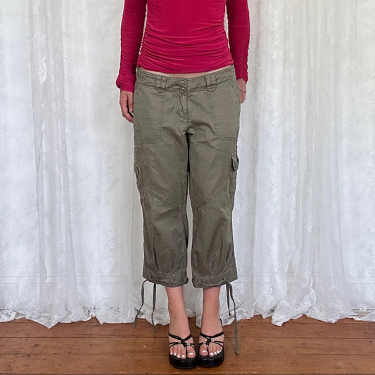 vintage 00s khaki cargo capri trousers
