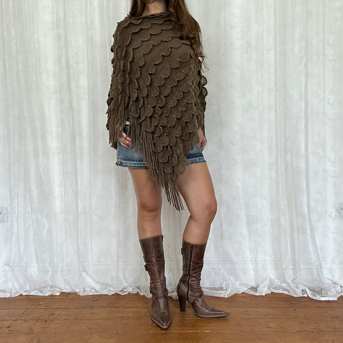 vintage 00s brown fringe knitted poncho