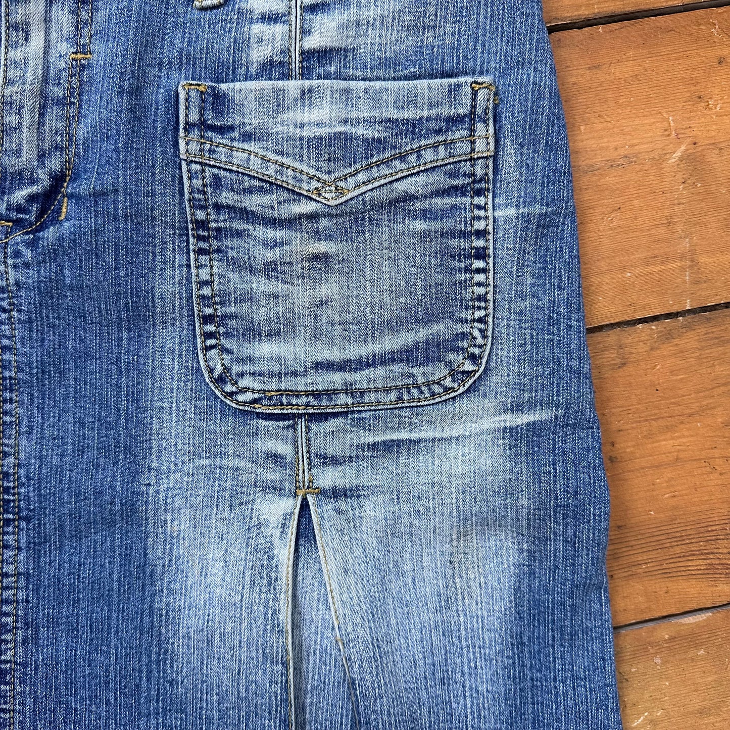 vintage 00s dual pocket washed denim midi skirt