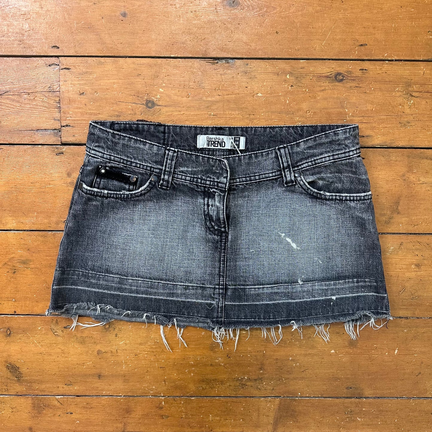 vintage 00s washed grey denim distressed mini skirt