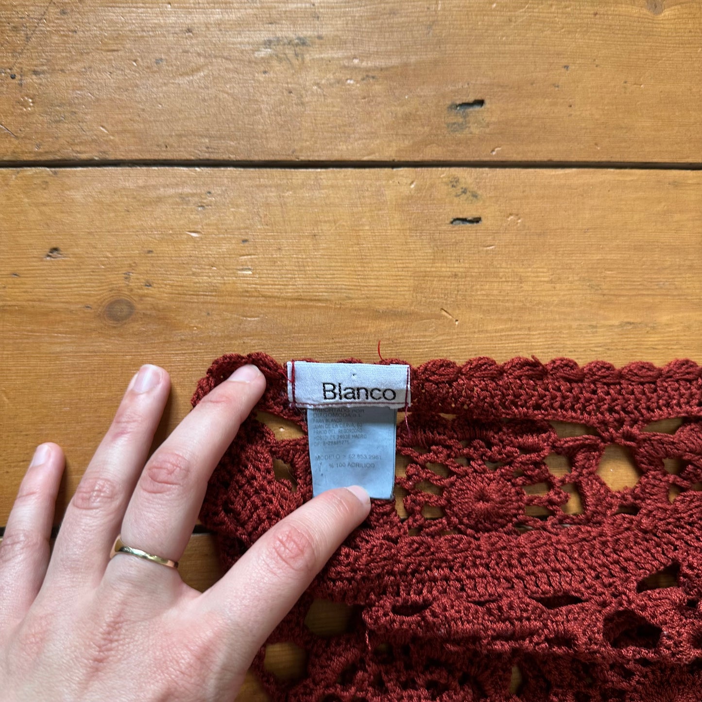vintage 00s burgundy crochet tassel shawl