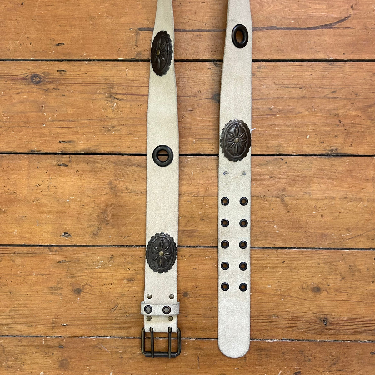 vintage 00s cream suede belt with hardware