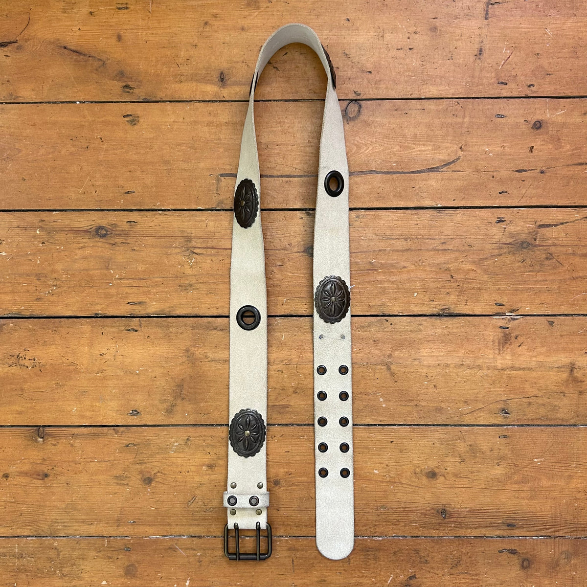 vintage 00s cream suede belt with hardware