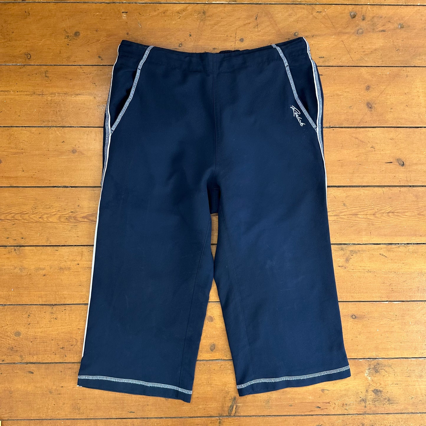 vintage 00s navy Reebok capri pants